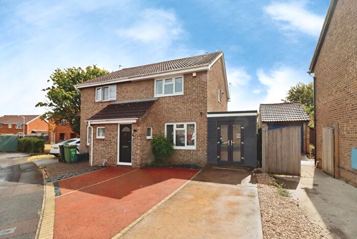 2 Bedroom Semi-Detached House For Sale In Ravenswood, Longwell Green, Bristol, BS30