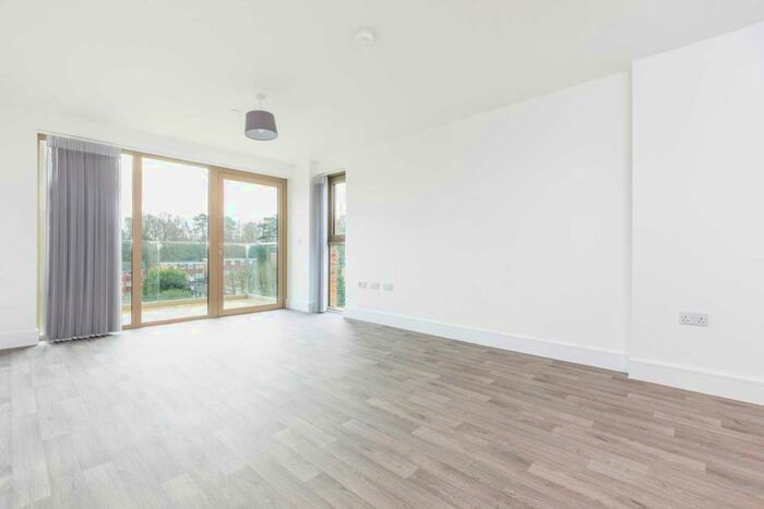 1 Bedroom Apartment To Rent In Perrymount Road, Haywards Heath, RH16