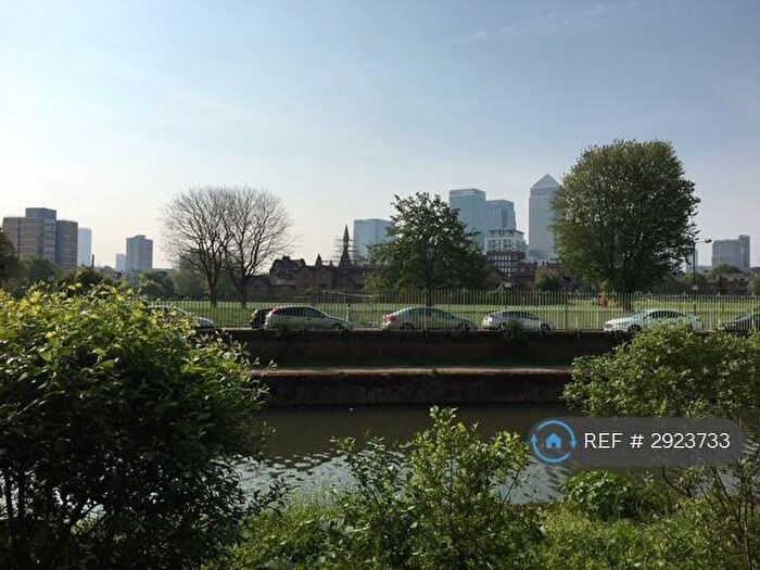3 Bedroom Flat To Rent In Ursula Gould Way, London, E14