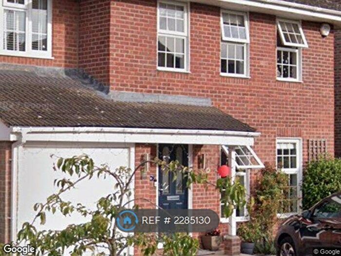 4 Bedroom Detached House To Rent In Clarendon Close, Winnersh, Wokingham, RG41