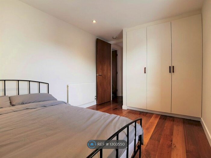 2 Bedroom Flat To Rent In Tunstall Road, London SW9