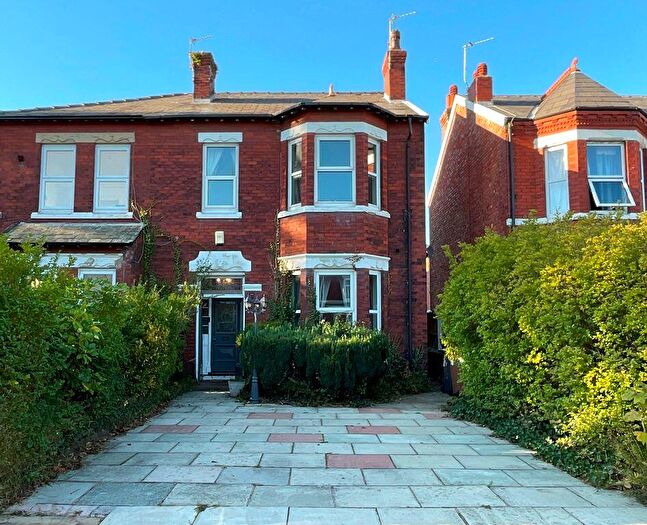 4 Bedroom Semi-Detached House For Sale In Richmond Road, Birkdale, Southport, PR8
