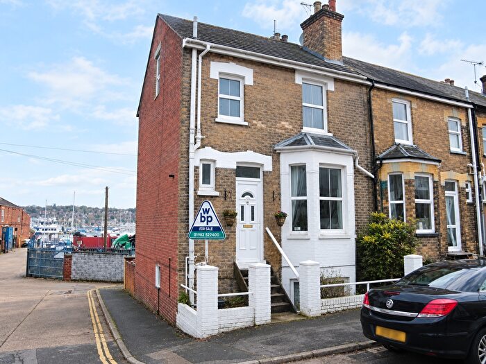 3 Bedroom Property To Rent In Pelham Road, Cowes, PO31