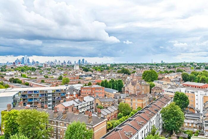 2 Bedroom Flat To Rent In Cazenove Road, Stoke Newington, London, N16