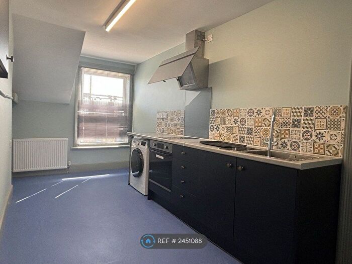 1 Bedroom Flat To Rent In London Road South, Lowestoft, NR33
