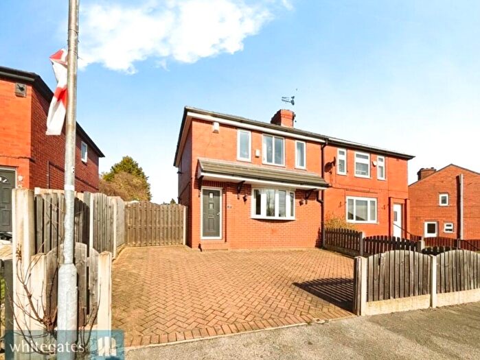 3 Bedroom Semi-Detached House For Sale In Vincent Road, Lundwood, S71
