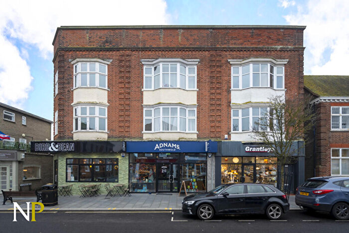 3 Bedroom Apartment To Rent In Connaught Avenue, Frinton-on-Sea, CO13