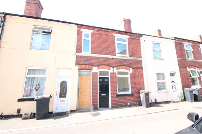 2 Bedroom Terraced House To Rent In Lloyd Street, Dudley, DY2
