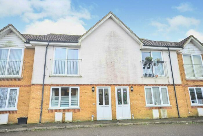 1 Bedroom Flat To Rent In Memorial Mews, Hawkinge, CT18
