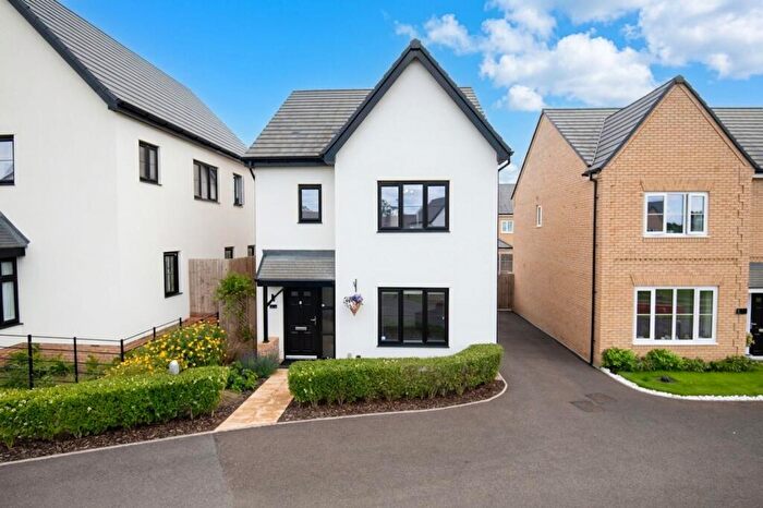 3 Bedroom Detached House For Sale In Mandarin Close, Wellingborough, NN8
