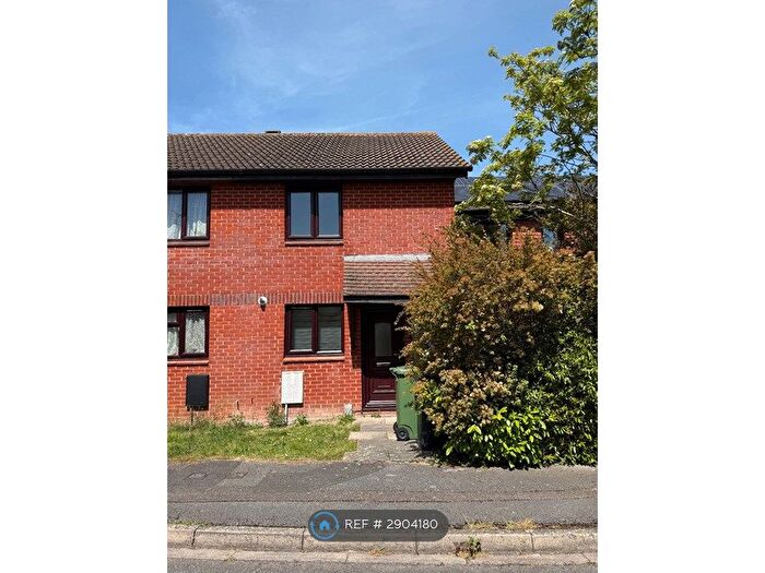 2 Bedroom Terraced House To Rent In Worcester Drive, Didcot, OX11
