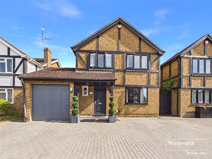 4 Bedroom Detached House For Sale In Edenham Close, Lower Earley, Reading, RG6