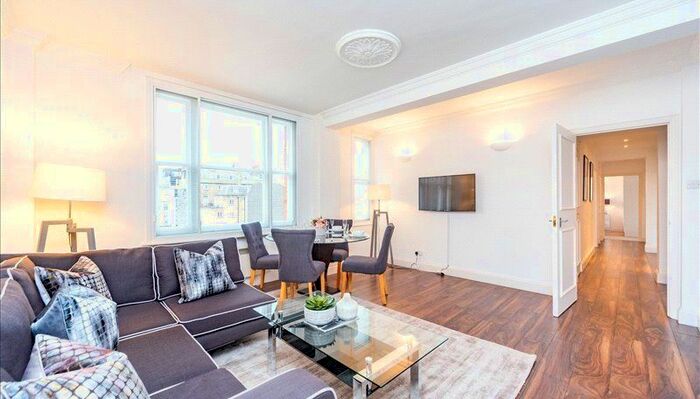 2 Bedroom Flat To Rent In Hill Street, Mayfair, W1J