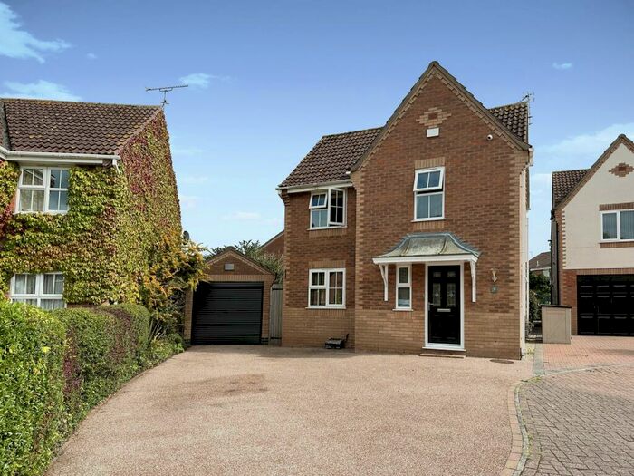 3 Bedroom Detached House For Sale In Blenheim Close, Skellingthorpe, LN6
