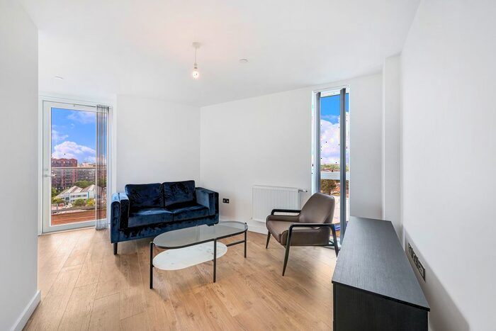 1 Bedroom Flat To Rent In Stylus Place, Hayes, UB3