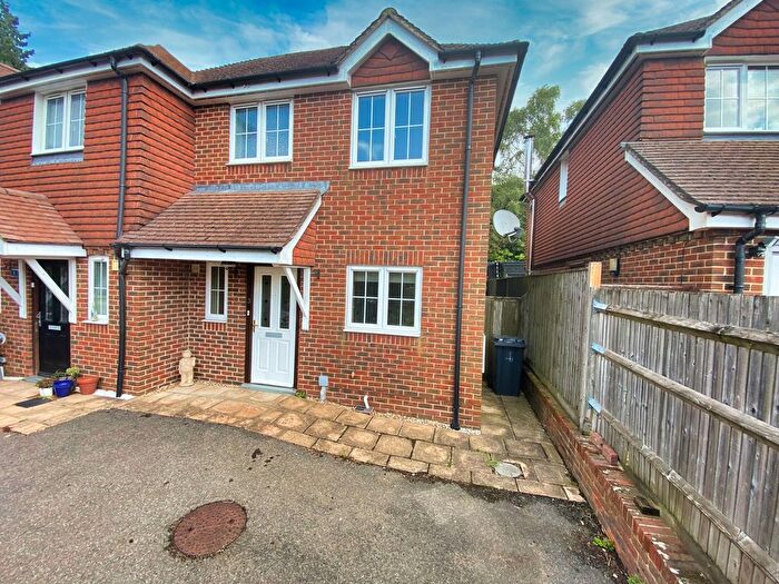 3 Bedroom Semi-Detached House To Rent In Butler Close, Crowborough, TN6
