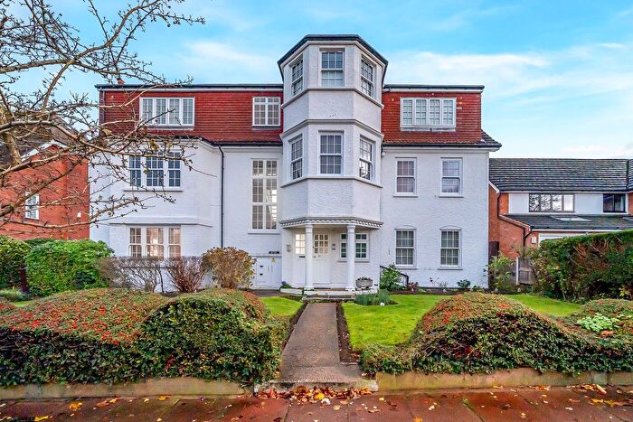 2 Bedroom Flat For Sale In Edward Road, Bromley, BR1