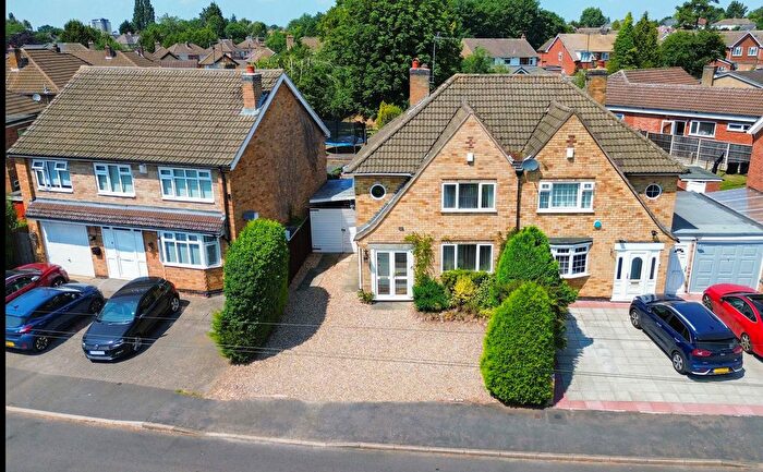 3 Bedroom Semi-Detached House For Sale In Waldron Drive, Oadby, Leicester, LE2