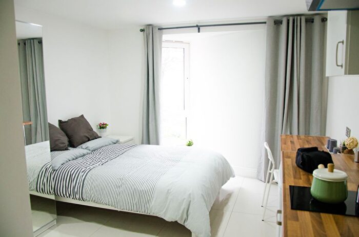 1 Bedroom Flat To Rent In Clarendon Road, Leeds, LS2