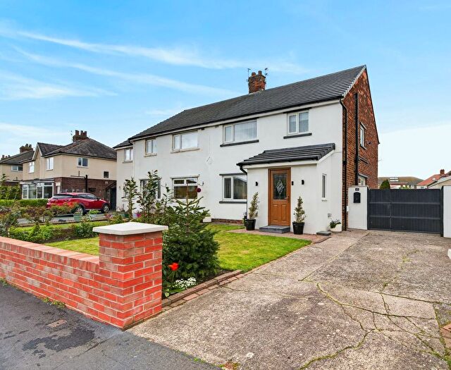 3 Bedroom Semi Detached House For Sale In Heeley Road, Lytham St Annes, FY8
