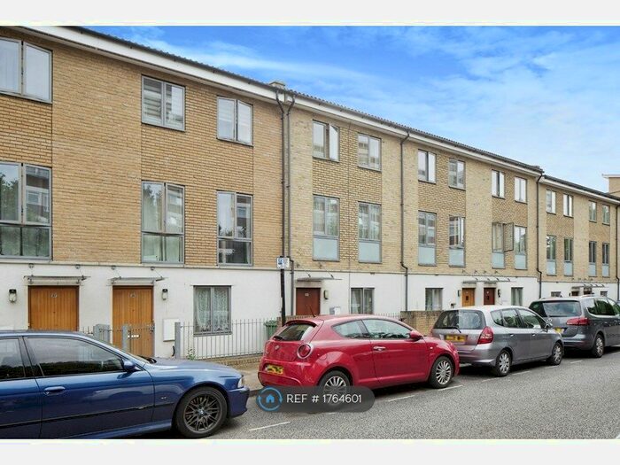 4 Bedroom Terraced House To Rent In Drovers Way, London, N7