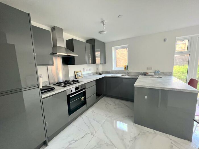 4 Bedroom House To Rent In Dol Isaf, Radyr, CF15