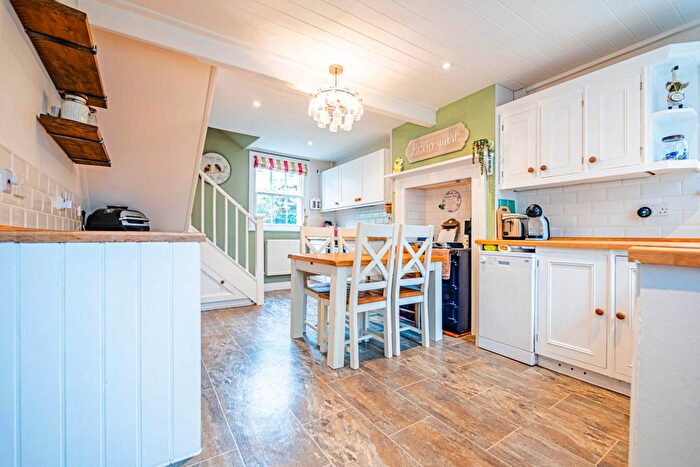 3 Bedroom Detached House To Rent In Angel Cottage, High Street, Hemel Hempstead, Hertfordshire, HP1