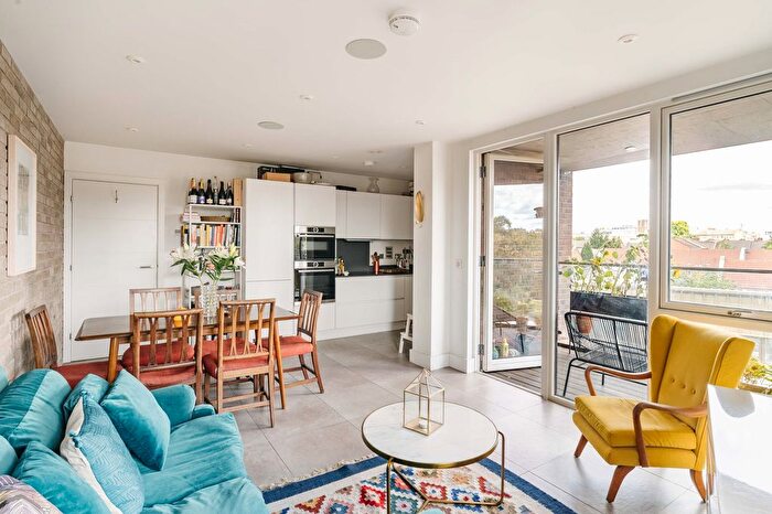 2 Bedroom Flat For Sale In Wadeson Street, London, E2