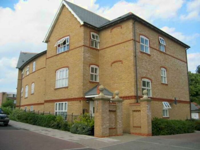 2 Bedroom Flat To Rent In Chamberlayne Avenue, Wembley, HA9