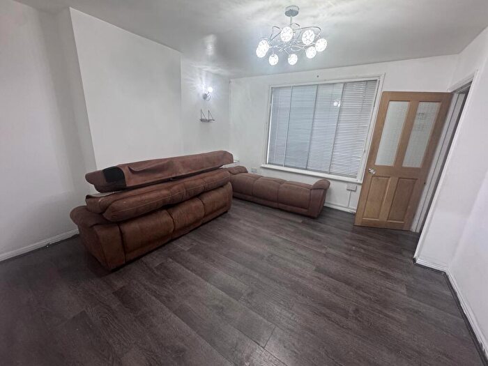 3 Bedroom House To Rent In Eatesbrook Road, Birmingham, B33