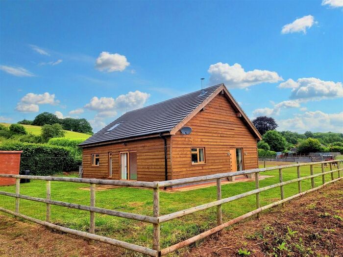 3 Bedroom Detached House To Rent In Hampstall Lane, Astley Burf, Stourport-On-Severn, DY13