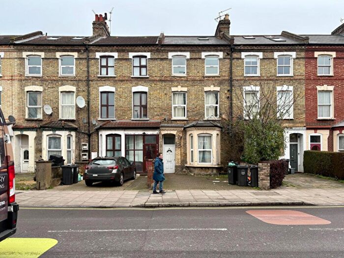 1 Bedroom Apartment To Rent In Finsbury Park, London, N4