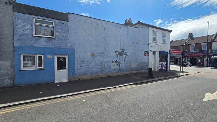 1 Bedroom Studio To Rent In High Street North Manor Park, Manor Park, E12