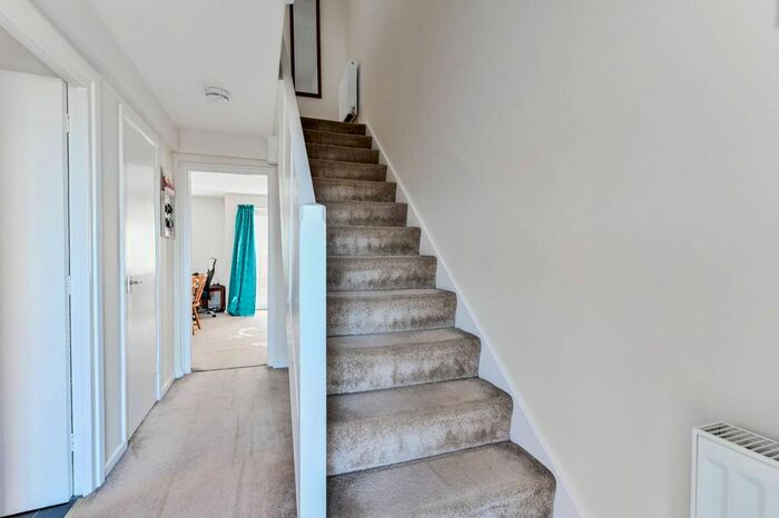 3 Bedroom Maisonette To Rent In Eric Close, Forest Gate, London, E7