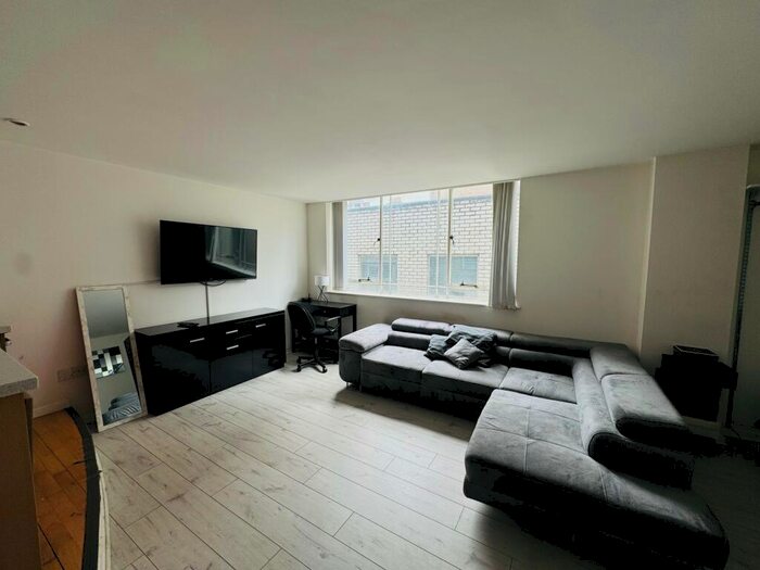 Studio To Rent In Bennetts Hill, Birmingham, B2