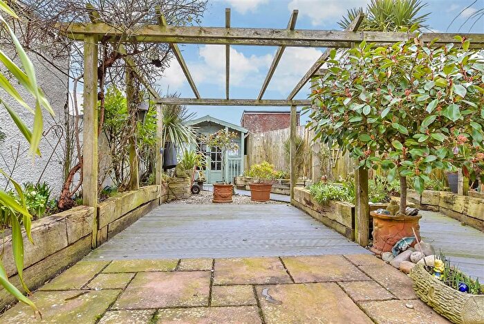 3 Bedroom Detached House For Sale In High Street, Dymchurch, Kent, TN29