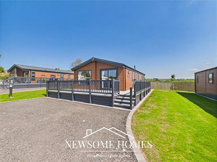 3 Bedroom Lodge For Sale In Boston Lodge, Babell, Flintshire, CH8