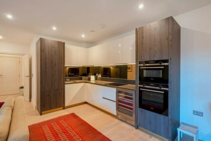 2 Bedroom Flat To Rent In Atkinson Close, London, SW20