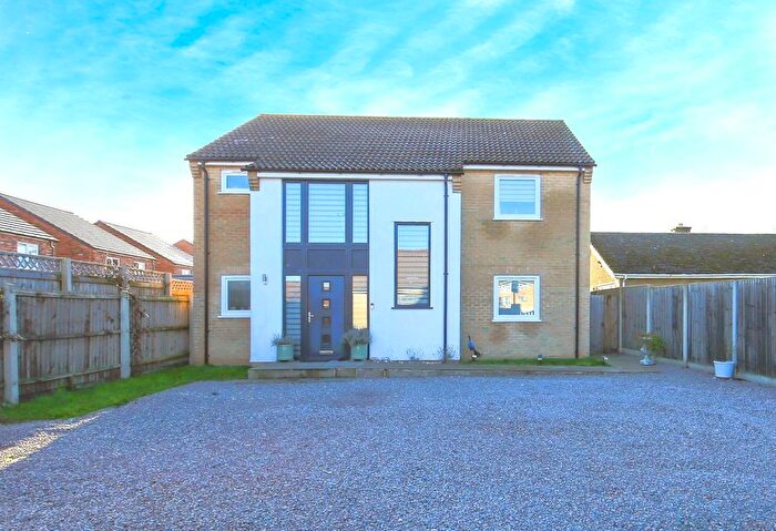 4 Bedroom Detached House For Sale In Eastrea Road, Whittlesey, Peterborough, PE7