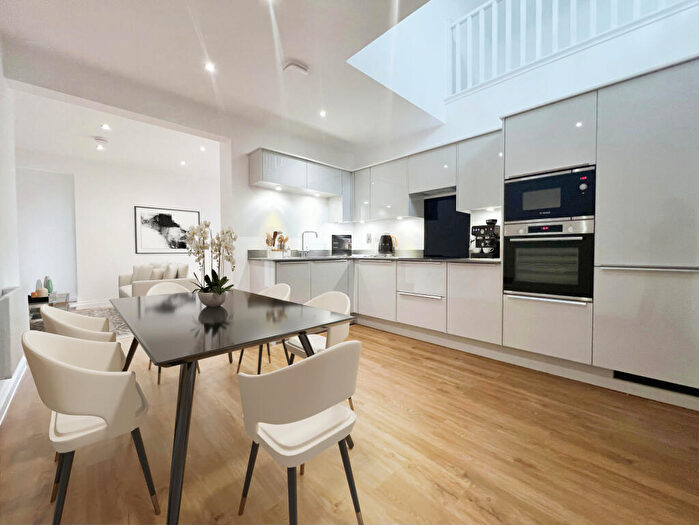 2 Bedroom Flat For Sale In Towers Avenue, Jesmond, Newcastle Upon Tyne, NE2