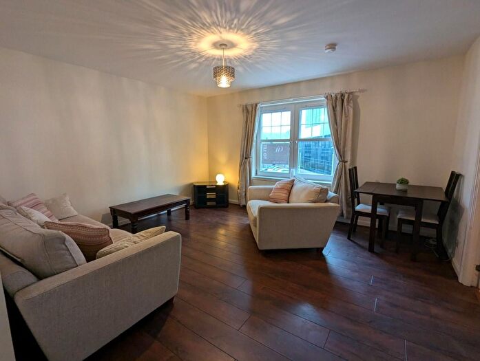 2 Bedroom Flat To Rent In Summer Street, City Centre, Aberdeen, AB10