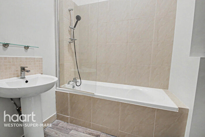 2 Bedroom Flat To Rent In Shrubbery Terrace, Weston-Super-Mare, BS23