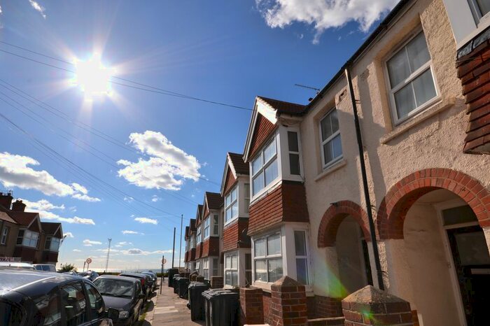 2 Bedroom Flat To Rent In St. Leonards Avenue, Hove, BN3