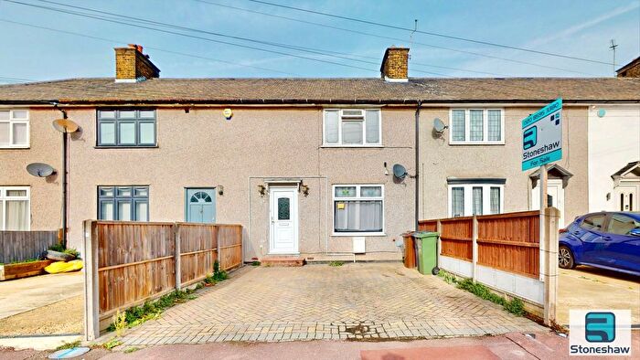 3 Bedroom Terraced House For Sale In Rothwell Road, Dagenham, RM9