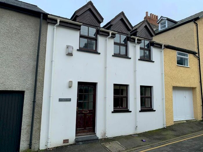 2 Bedroom Terraced House To Rent In Castle Street, Aberystwyth, SY23