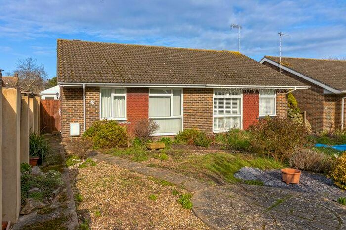 2 Bedroom Bungalow To Rent In Test Road, Lancing, BN15