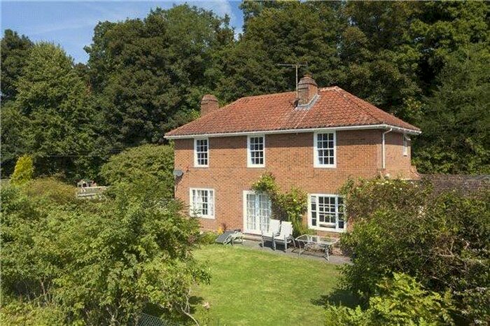 3 Bedroom Cottage To Rent In Linton Park, Linton, Maidstone, ME17