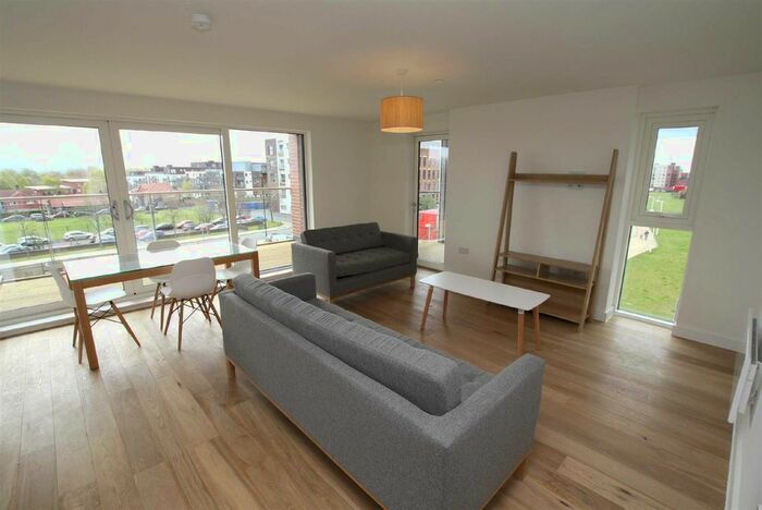 3 Bedroom Flat To Rent In The Hatbox, Munday Street, Manchester, M4