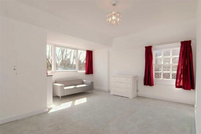 2 Bedroom Apartment To Rent In Elsworthy Road, Primrose Hill, London, NW3