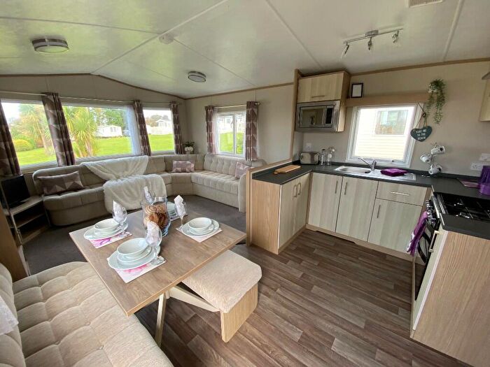 2 Bedroom Caravan For Sale In Wood Park, SA70
